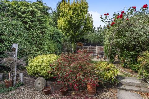 3 Abbotts Place, Chesham, HP5 3HL