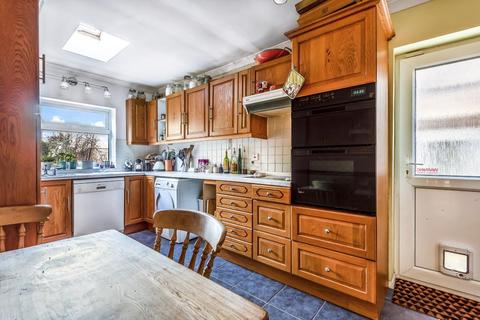 3 Abbotts Place, Chesham, HP5 3HL