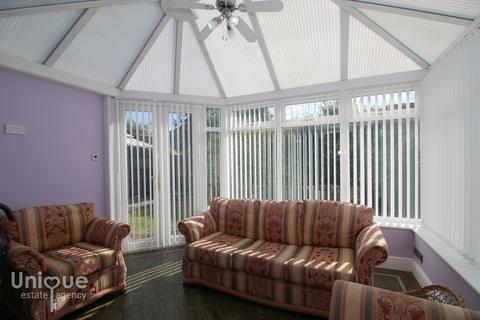 3 bedroom bungalow for sale - Aintree Road,  Thornton-Cleveleys, FY5