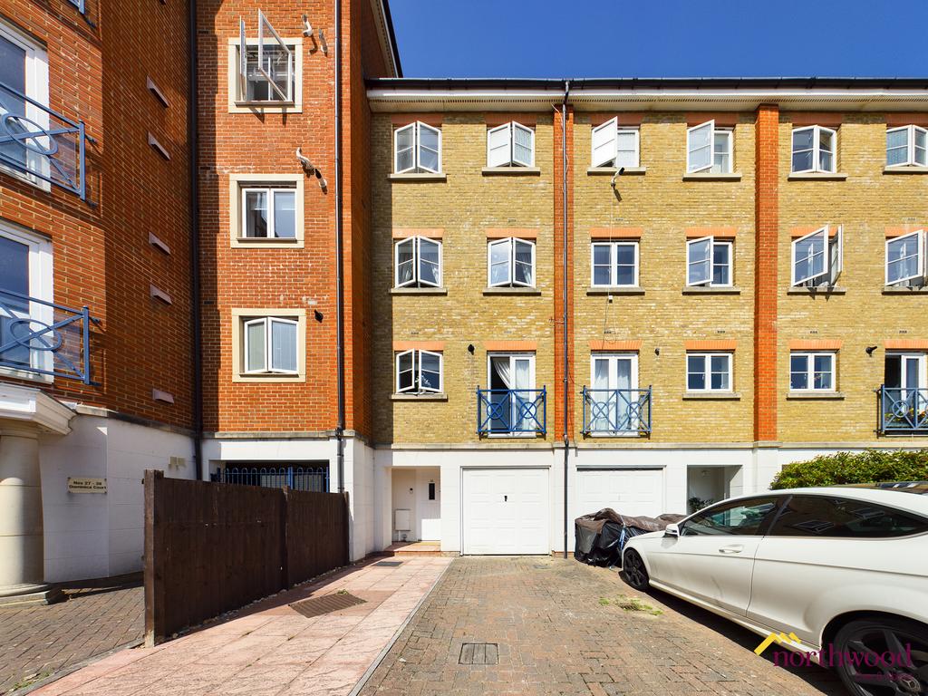 Dominica Court, Sovereign Harbour South, Eastbourne, BN23 5 bed
