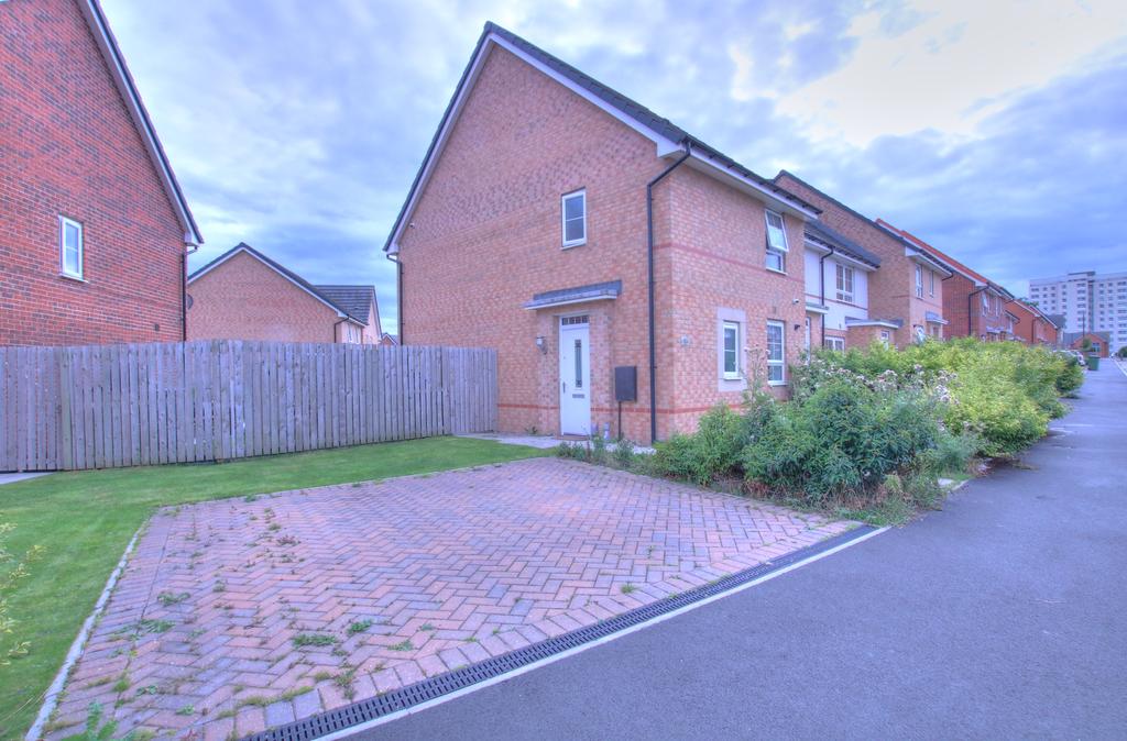 Firfield Road, Blakelaw, Newcastle upon Tyne, NE5 3 bed semidetached