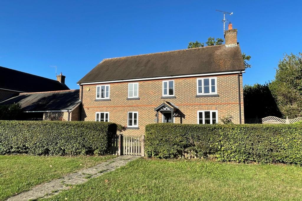 Verwood 4 bed detached house for sale £700,000