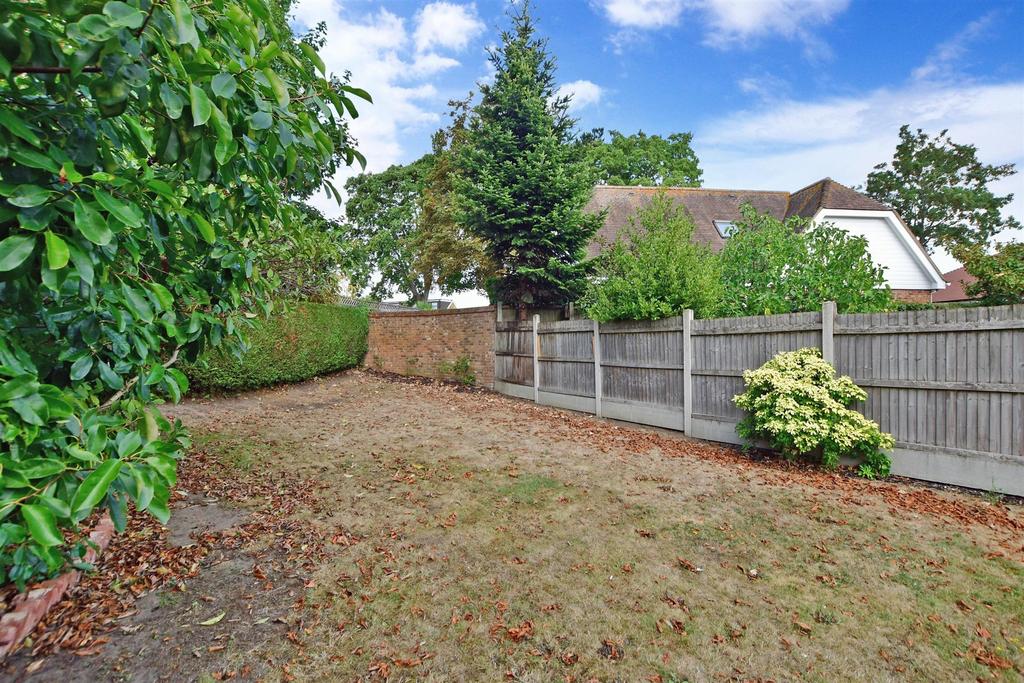 Larkfield Close, Larkfield... 2 bed terraced house £325,000