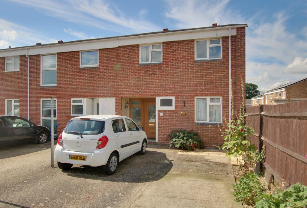 Lordshill, Southampton 3 bed terraced house £270,000