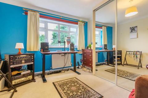 37 Queens Way, Feltham, TW13 7NS