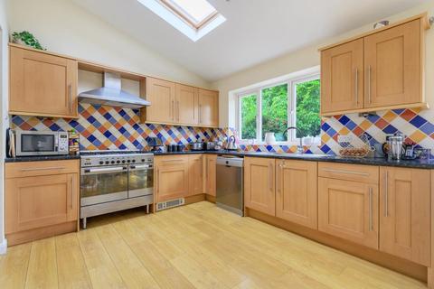 37 Queens Way, Feltham, TW13 7NS