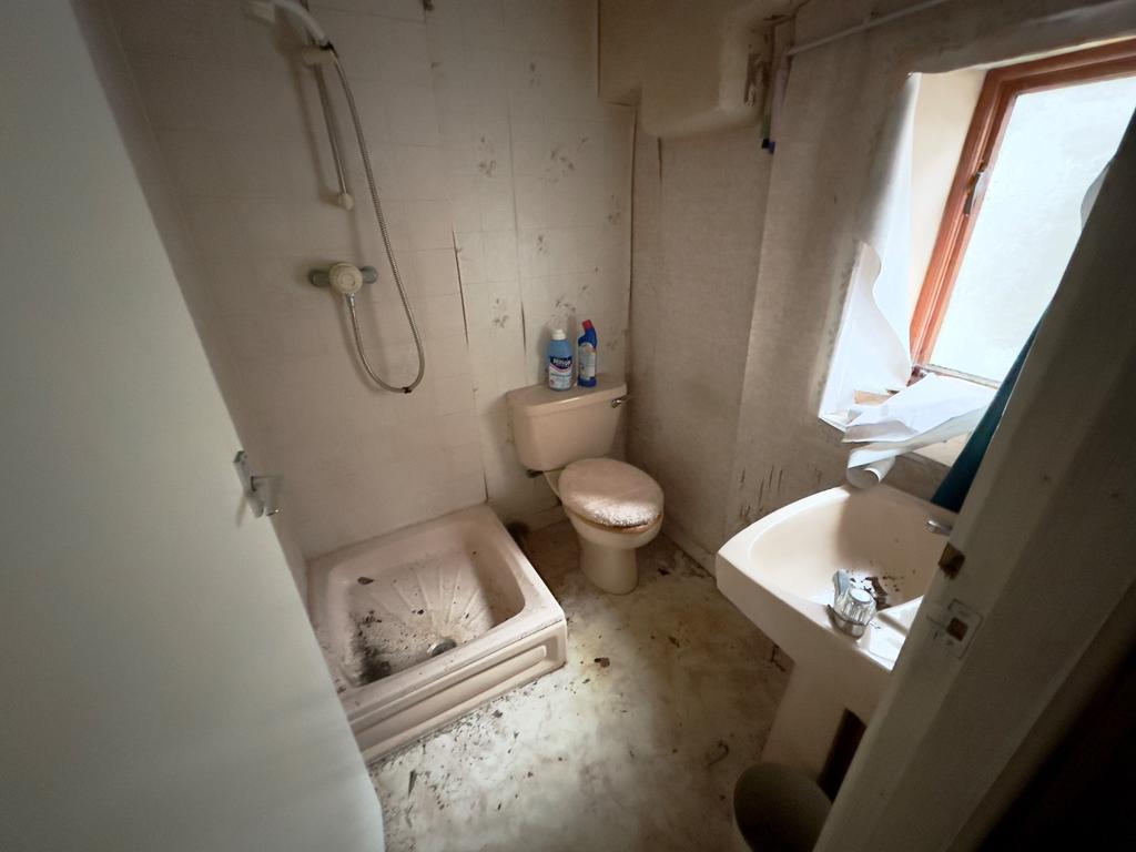 Photograph 14