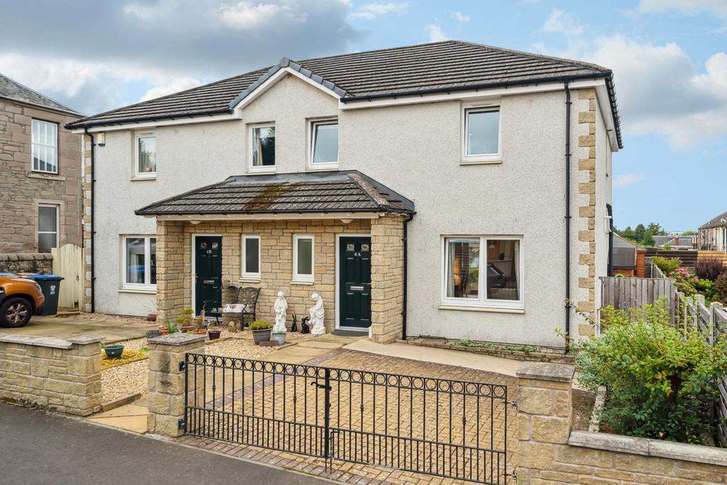 Albert Road, Scone, Perth, PH2 6QH 3 bed semidetached house £210,000