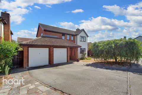 2 Butts Paddock, Canewdon, Rochford, SS4 3QT