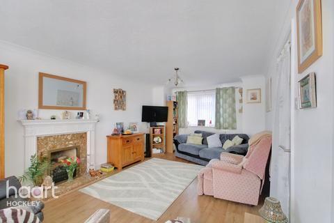 2 Butts Paddock, Canewdon, Rochford, SS4 3QT
