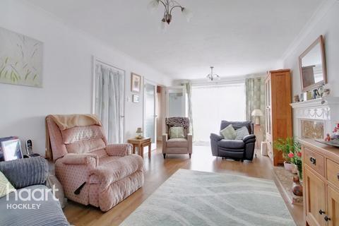2 Butts Paddock, Canewdon, Rochford, SS4 3QT