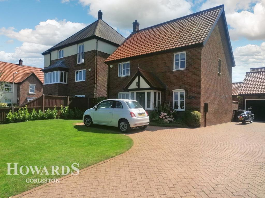 Market Road, Bradwell 3 bed detached house £395,000
