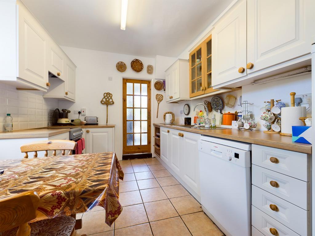 Pyle Road, Swansea, SA3 4 bed detached house for sale £