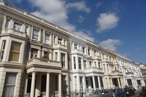 Studio to rent, Fairholme Road, West Kensington, London, W14