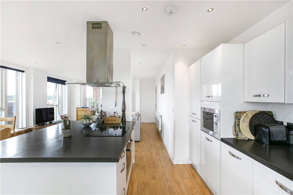 Lounge / Kitchen