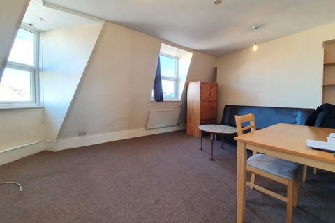 1 bedroom flat to rent, Holloway Road, London N19