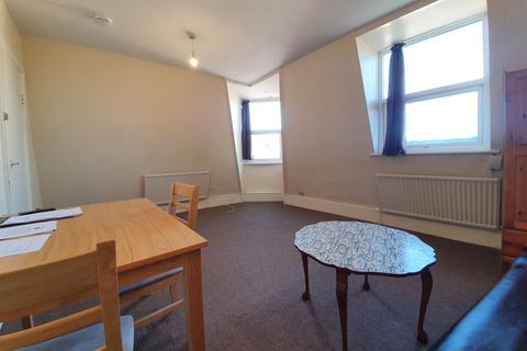 1 bedroom flat to rent, Holloway Road, London N19