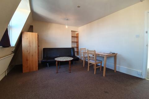 1 bedroom flat to rent, Holloway Road, London N19