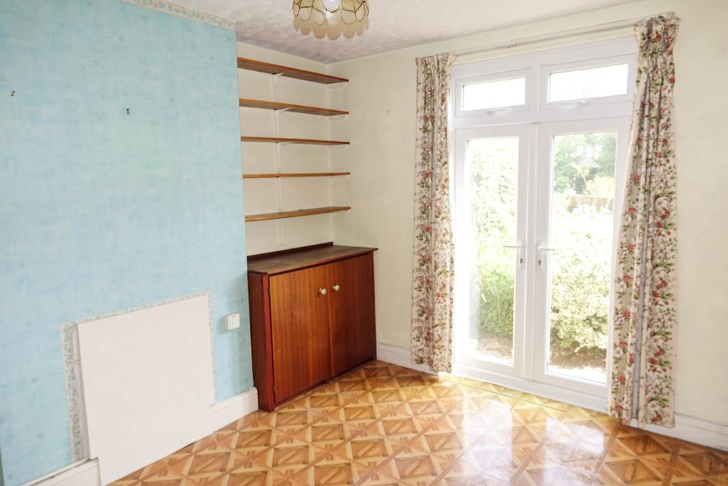 Bognor Regis 3 bed semidetached house £300,000