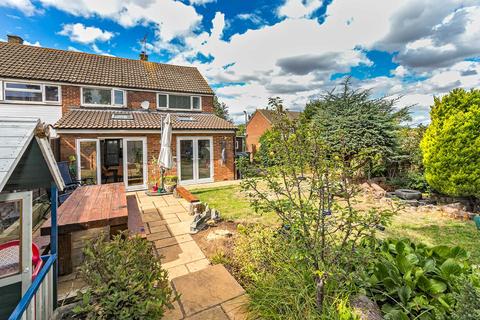 3 bedroom semi-detached house for sale - Furness Cresent, Bletchley