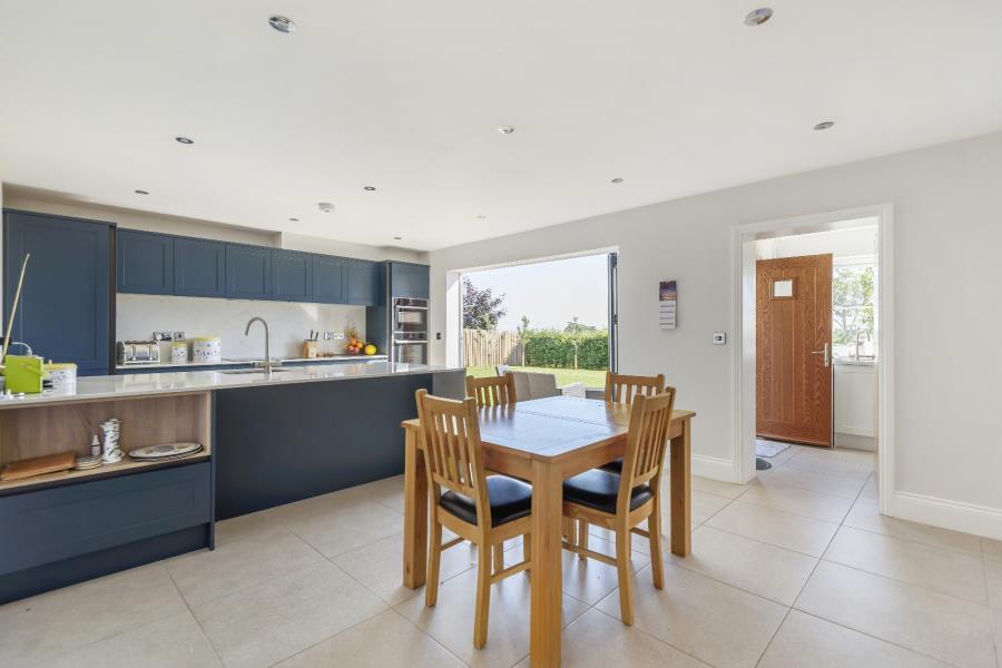 Marton Meadow, Marton Le Moor, Ripon, HG4 5FF 4 bed detached house £