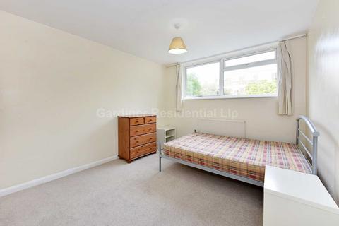 2 bedroom apartment to rent, Langham Gardens, Ealing