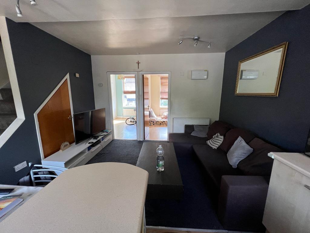 Three Shires Oak Road, Smethwick, West Midlands, B67 3 bed flat £675