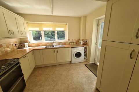 9 Laburnum Crescent, Crewkerne, TA18 7BS