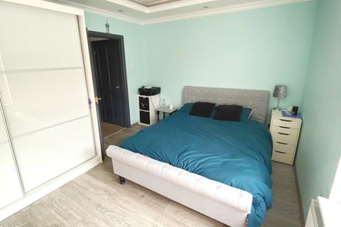 93 Abbey Road, Northampton, NN4 8EY