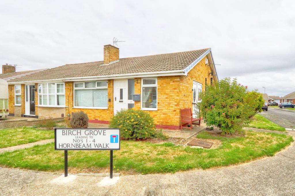 Birch Grove, StocktonOnTees, TS19 2 bed semidetached house £110,000