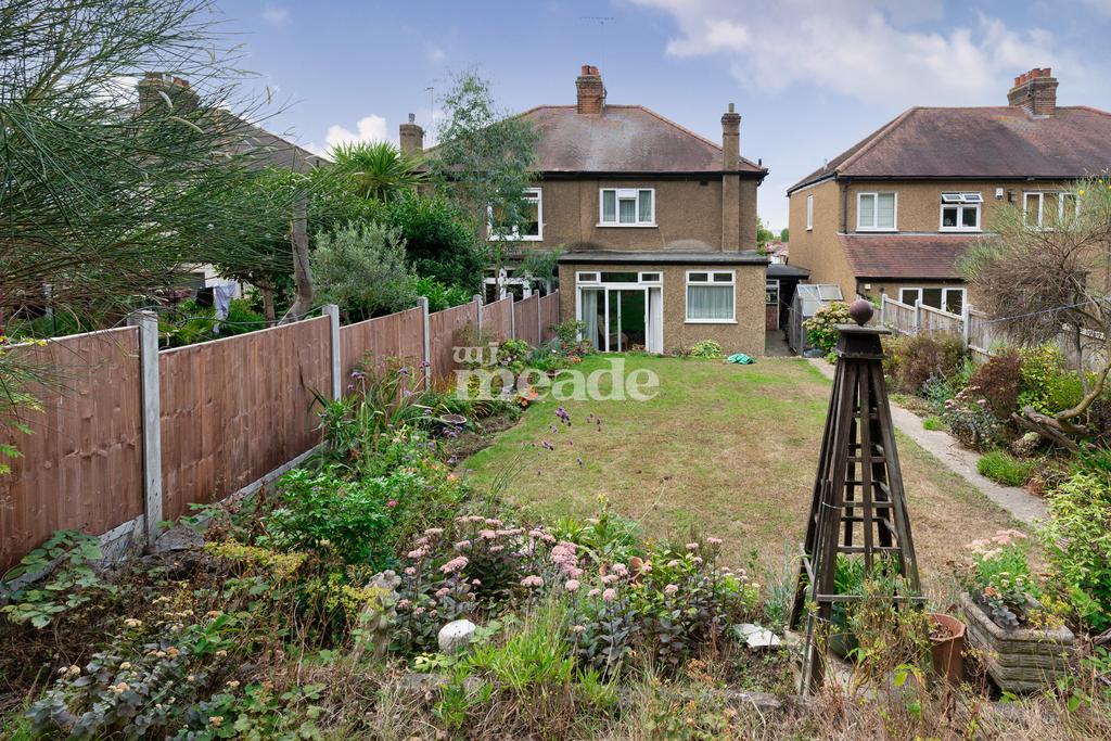 Underwood Road, Chingford, E4 3 bed semidetached house for sale £650,000