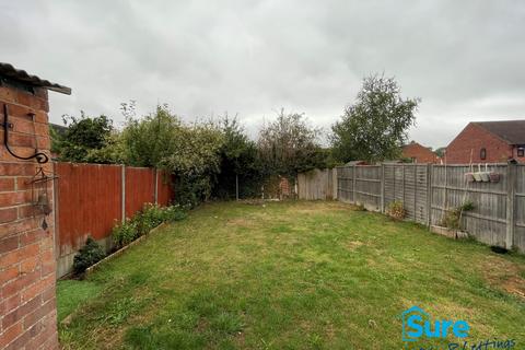 3 bedroom semi-detached house to rent, Green Acre, Brockworth. GL3