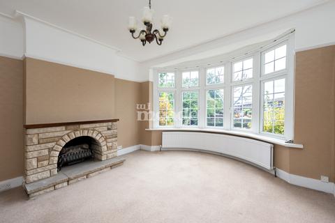 59 Kings Road, Chingford, London, E4 7HP