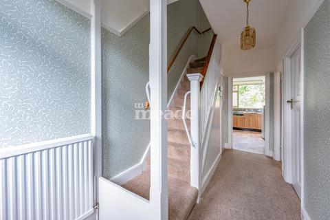 59 Kings Road, Chingford, London, E4 7HP