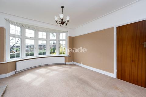 59 Kings Road, Chingford, London, E4 7HP