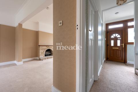 59 Kings Road, Chingford, London, E4 7HP