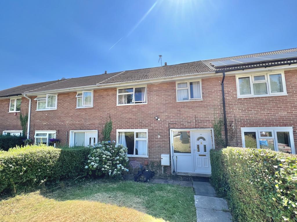 Trinity Road, Pontnewydd, Cwmbran NP44 3 bed terraced house £850 pcm