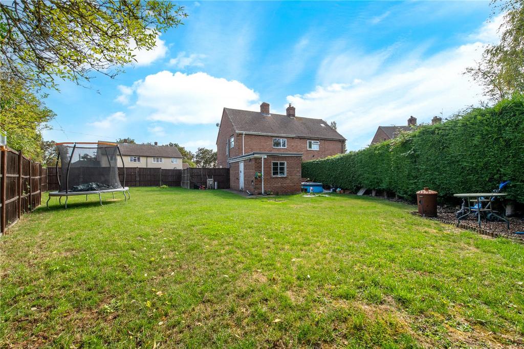 South Parade, South Kyme, Lincoln, Lincolnshire, LN4 3 bed semi