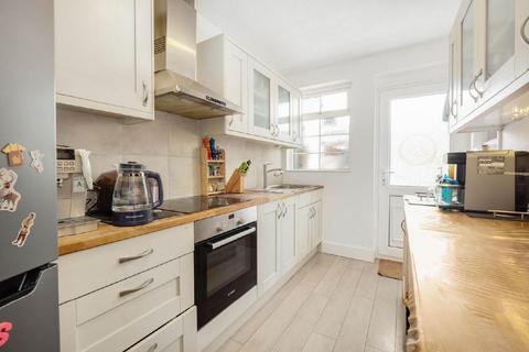 9 Durham Close, London, SW20 0QJ