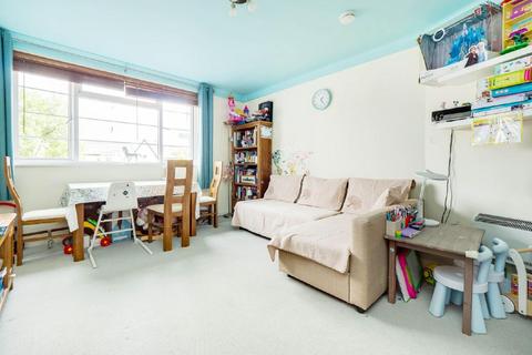 9 Durham Close, London, SW20 0QJ