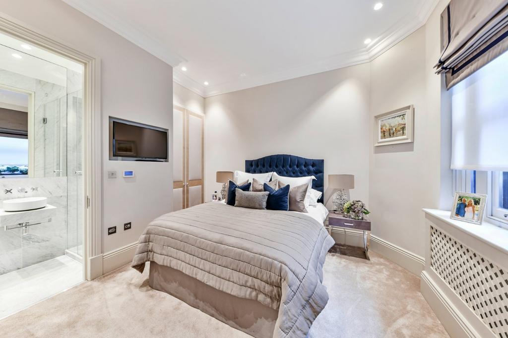 Principle Bedroom