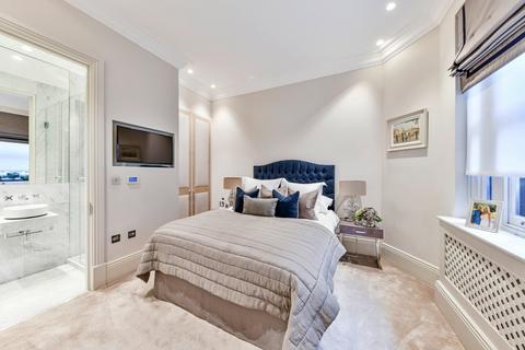 2 bedroom flat to rent, Hans Crescent, Knightsbridge, London