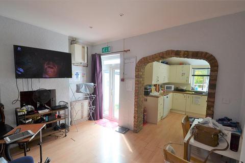 42 Hanworth Road, Feltham, TW13 5AY