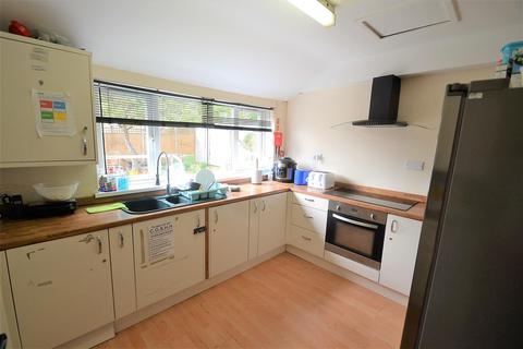 42 Hanworth Road, Feltham, TW13 5AY