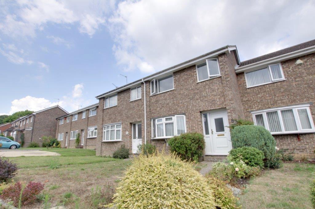 Waterlooville Crofton Close UNFURNISHED 2 bed terraced house £1,050