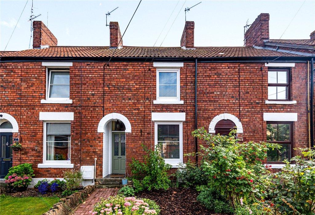 Forest Road, Wiltshire 2 bed terraced house £920 pcm (£212 pw)