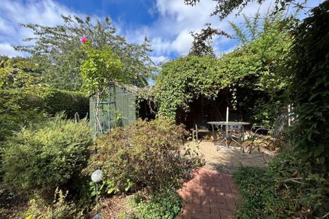 6 The Green, Kingsthorpe, Northampton, NN2 6QD