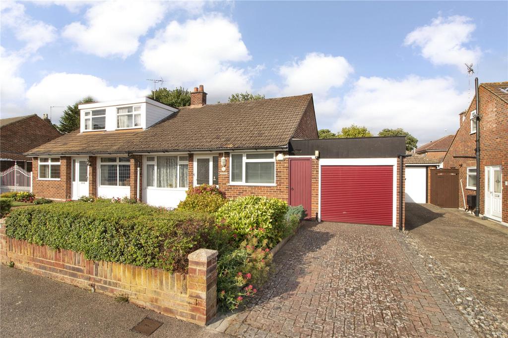 Tradescant Drive, Meopham, Gravesend... 3 bed bungalow £450,000
