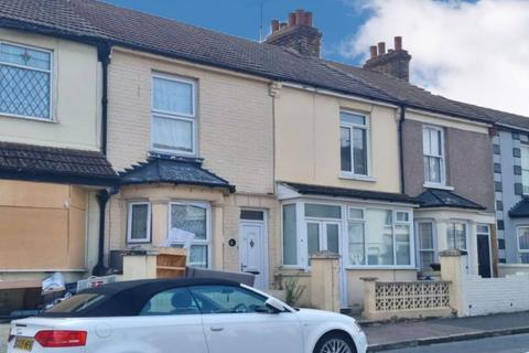 8 Hamilton Road, Gillingham, ME7 1QJ