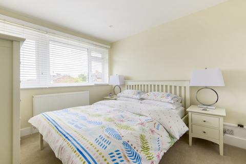 45 Ashburnham Road, Richmond, TW10 7NJ